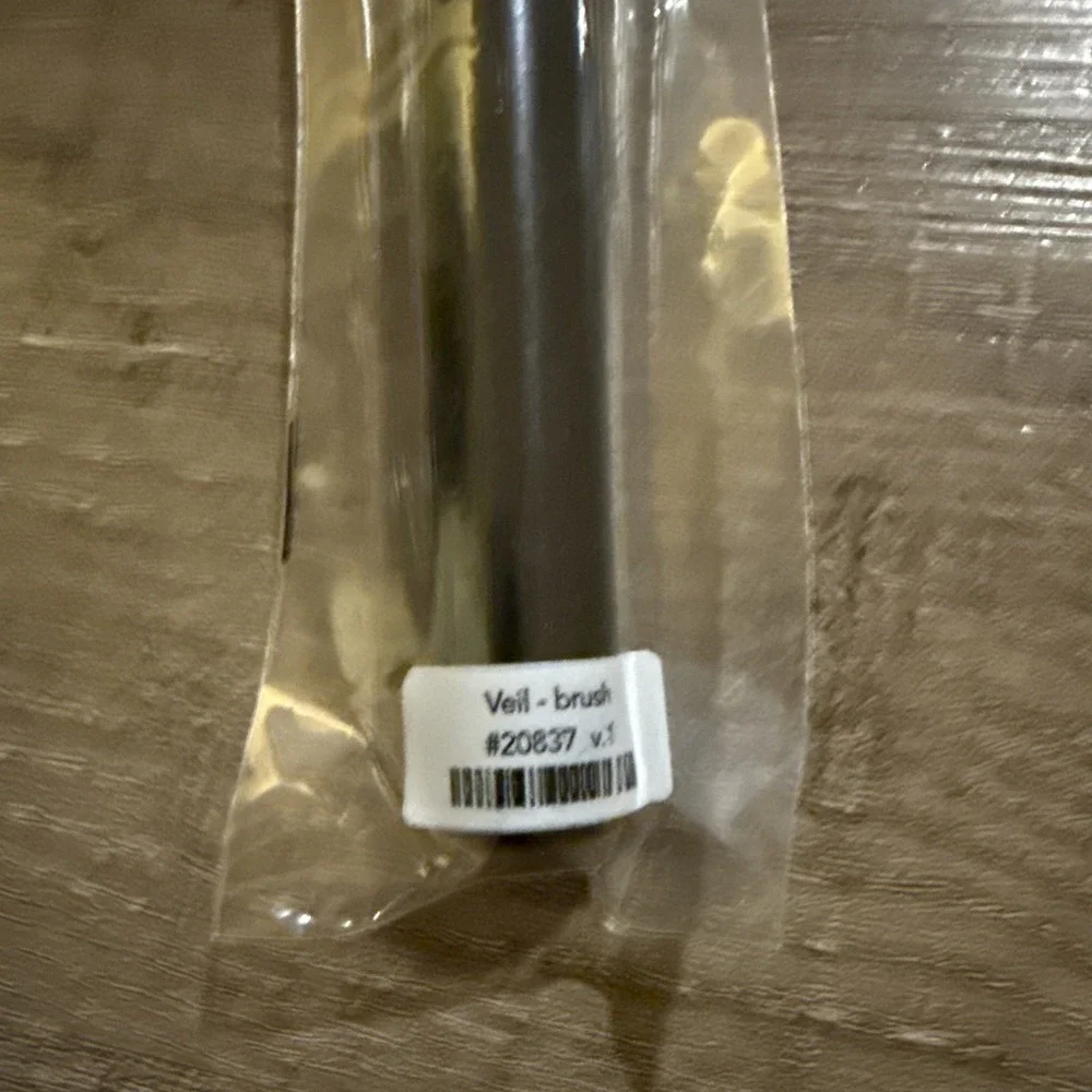 Savvy Minerals By Young Living Veil Makeup Brush #20837 v.1